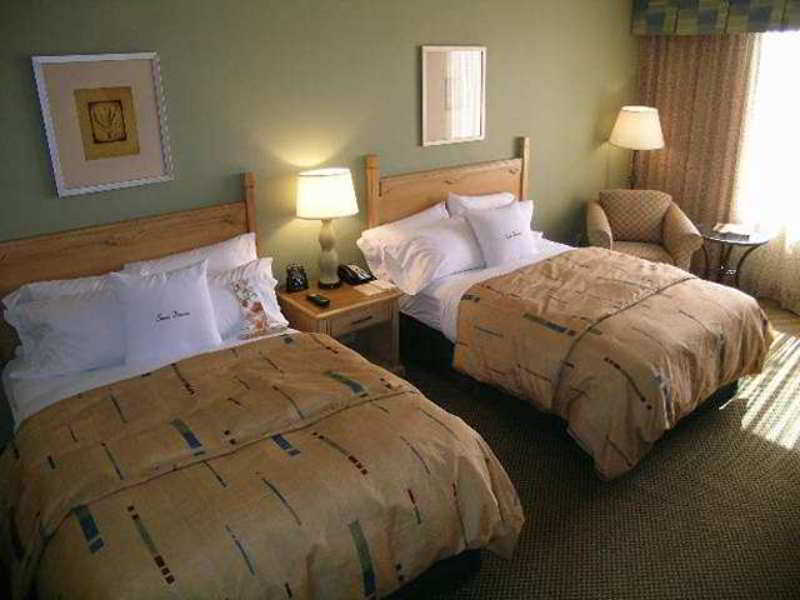 Doubletree By Hilton Tucson-Reid Park Hotel Room photo